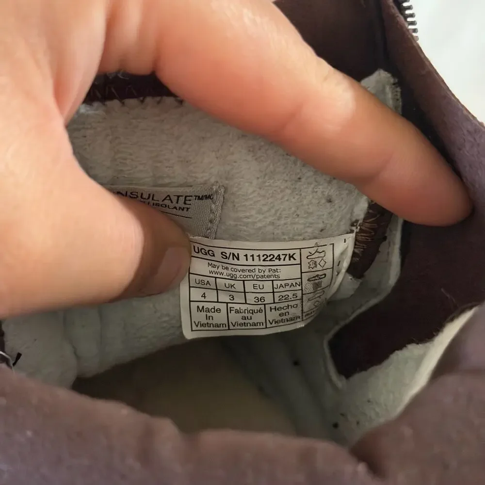 UGG Kids Turlock Weather Boot Waterproof Leather Fleece Lined Boys Sz 4
